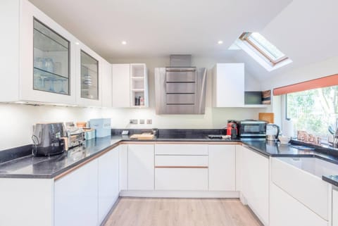 Saxon Cottage, spacious bungalow in Friston House in Leiston