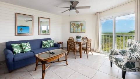 Modern and Coastal Ocean Pointe 2307 House in Tavernier