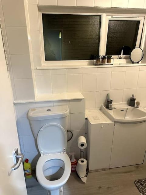 Entire 2 bed home, North Shields, UK FREE parking Apartment in North Shields