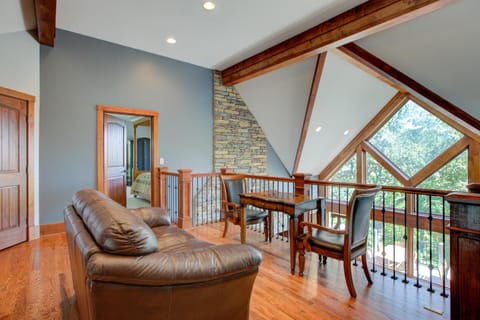 Blue Ridge Retreat with Wintergreen Advantage House in Nelson County