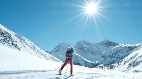 Winter, Skiing