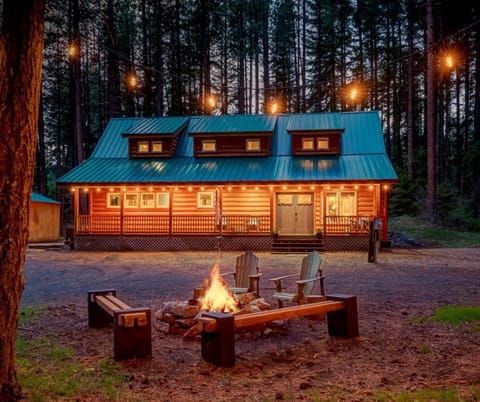 Property building, Night, Natural landscape, fireplace