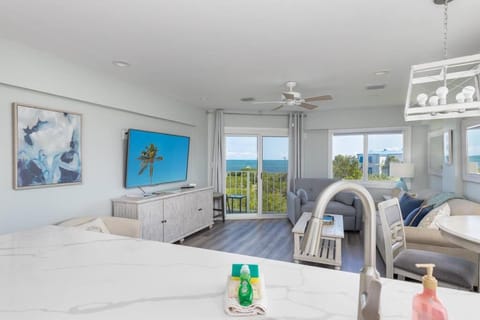 Ocean View Corner Penthouse Ocean Pointe 5416 House in Tavernier