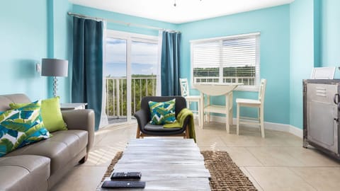 Boho Chic Ocean Pointe 3214 Apartment in Tavernier