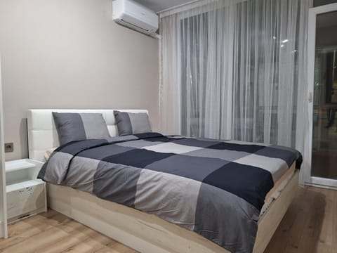 Апартамент Бейлис Appartement in Yambol