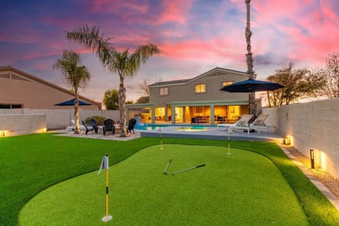 The Cardinal Walk to Stadium Pool+Spa Sportcourt House in Glendale