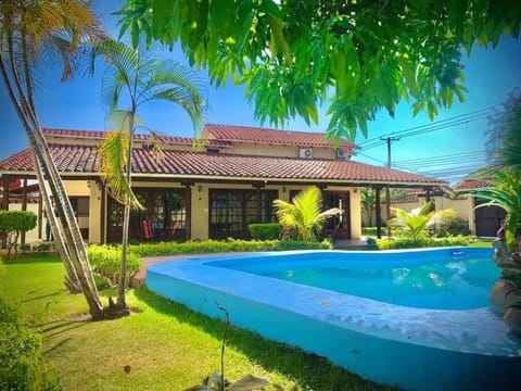 The House Of Don Lucho House in Santa Cruz de la Sierra