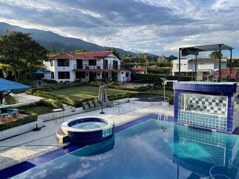 Hot Tub, Swimming pool