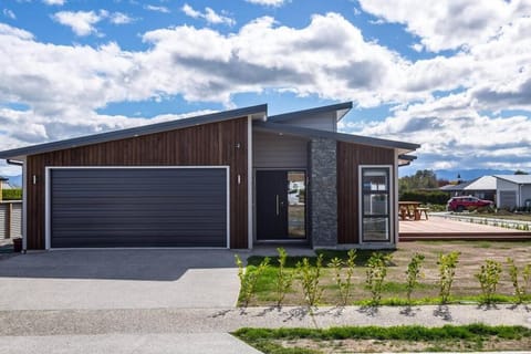 Property building, Street view