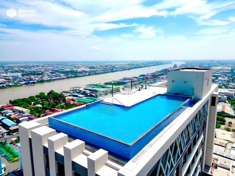 PhnomPenh GoldView R&F Apartment in Phnom Penh Province