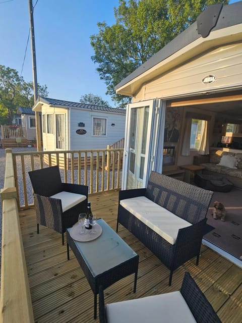 Balcony/Terrace, Seating area, Dining area