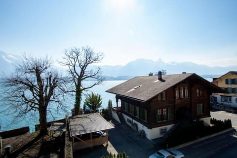 Traumwohnung direkt am Thunersee Appartement in Hilterfingen