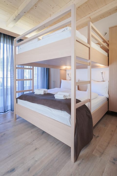 Bed, Bedroom, bunk bed