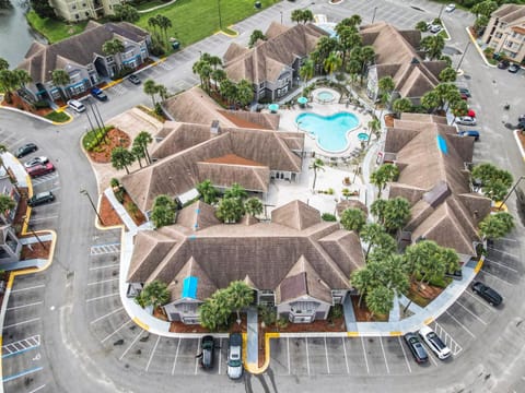 Bird's eye view, Swimming pool, Parking