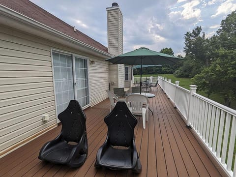 Cheerful 4Br Water View Lakehouse with Dock & More Villa in Lake Anna