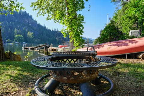 Waterfront Oasis-Awaits You- Family Friendly House in Kootenai County