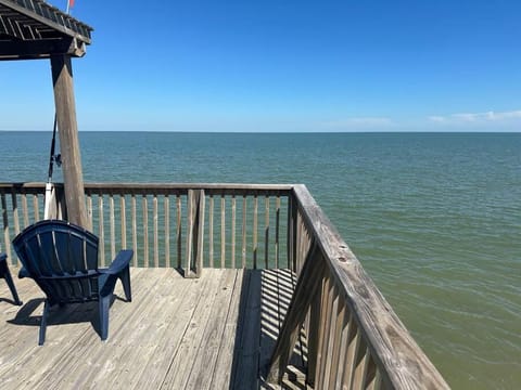 Sea 2 Believe! OceanFront! Pets Allowed Villa in Alvin