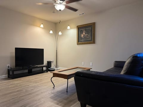 Communal lounge/ TV room, Living room