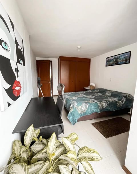 Photo of the whole room, Bedroom