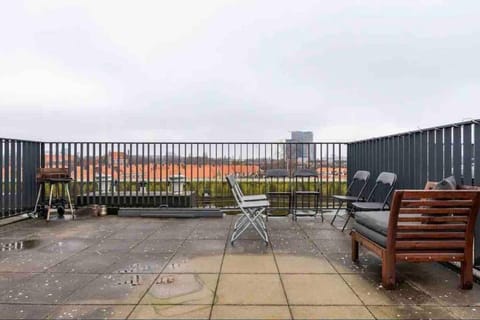 120m2 4-bedroom Central Family roofterras Apartment in Amsterdam