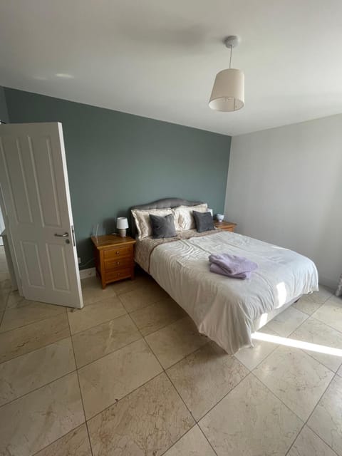 Fabulous and Sunny 2 bed Apartment, in City Centre Apartment in Cork City