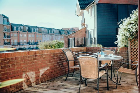 Lock & Quay - waterfront oasis Apartment in Eastbourne