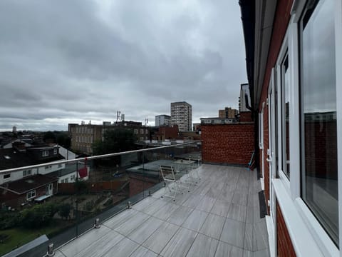 Day, View (from property/room), Balcony/Terrace, City view