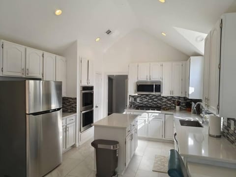 Newly Remodeled 3Bed2Bath Monthly Rental with Pool, Office Space Wohnung in Flower Mound