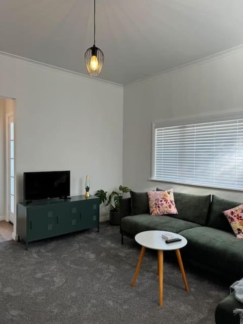 Central Hutt 2 Bedroom Gem Apartment in Lower Hutt