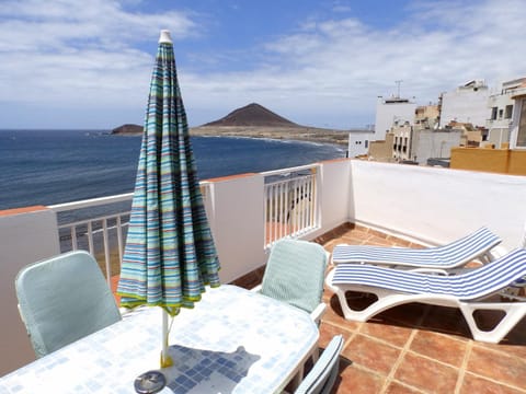 Balcony/Terrace, Mountain view, Sea view