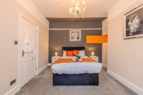 Central Brighton 2Bedroom 1 Bathroom Flat Next to Brighton Beach Apartment in Hove