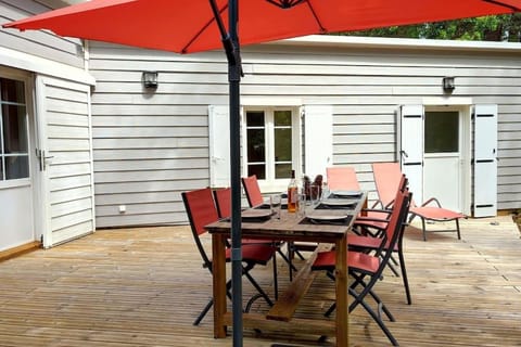 Patio, Dining area