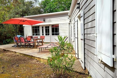 Patio, Dining area, Garden view, sunbed