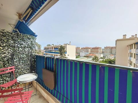 Ferrari - Mer 3 min - Gare 1 min Apartment in Antibes