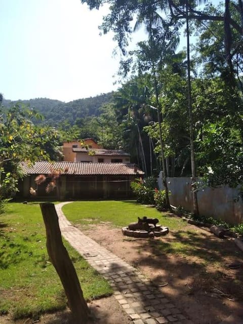 Casa Rústica na praia Cigarras House in São Sebastião