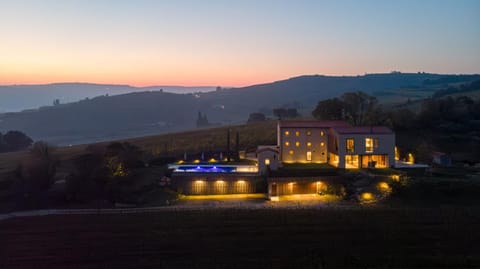 Property building, Natural landscape, View (from property/room), Mountain view, Swimming pool, Sunset
