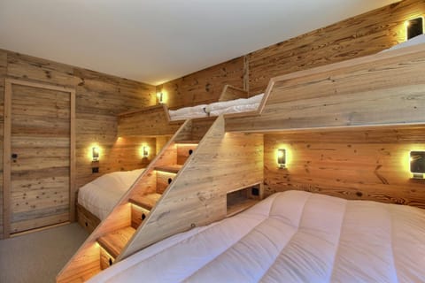 Bed, Photo of the whole room, Bedroom, bunk bed