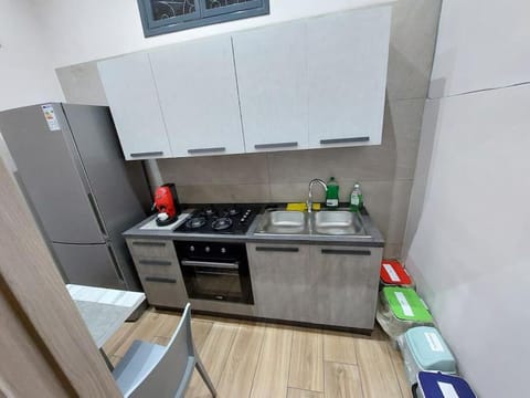 Bilocale centrale Casaurea Apartment in Naples