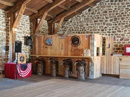 GITE Le SALOON House in Auvergne-Rhône-Alpes