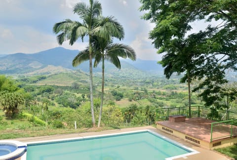 Pájaros y Mariposas Casa Campestre House in Risaralda