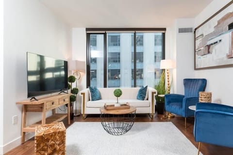 Back-Bay Upscale Central Condo Bos Common Downtown House in Boston