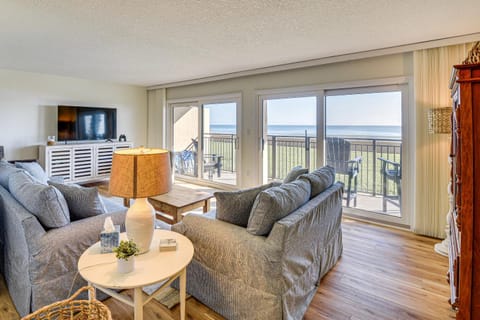 Beachfront Condo with Pool Access in Ponce Inlet Appartement in Ponce Inlet