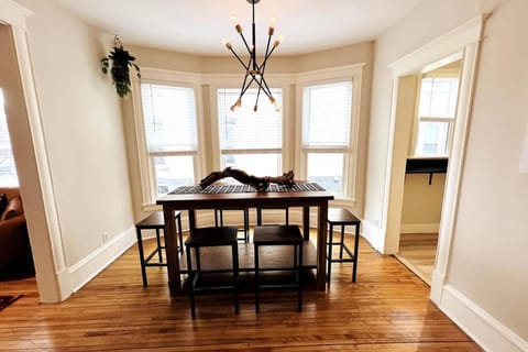 Trendy and Stylish 3BR Uptown Duplex with Balcony Apartment in Minneapolis