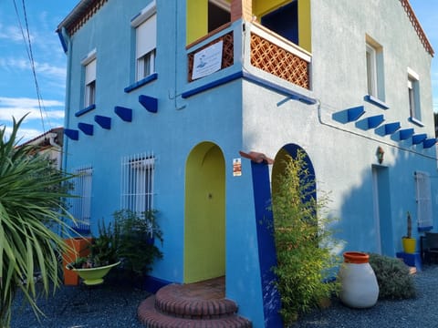 Le Pavillon Bleu, Maison à 50m de la mer, piscine, jaccuzzi House in Argeles-sur-Mer