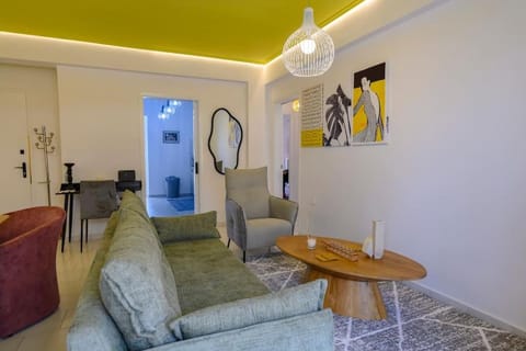 Mesmerizing 2bedroom Luxury Apartment in Kallithea