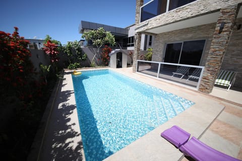 Pool view, Swimming pool, sunbed