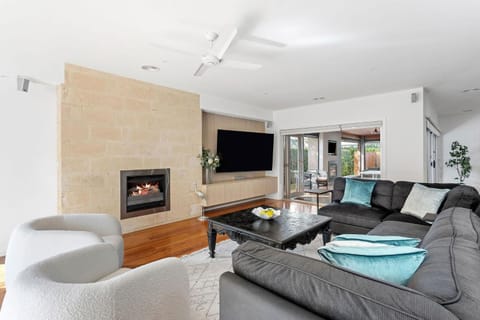 Tranquil Tides Retreat House in Portsea