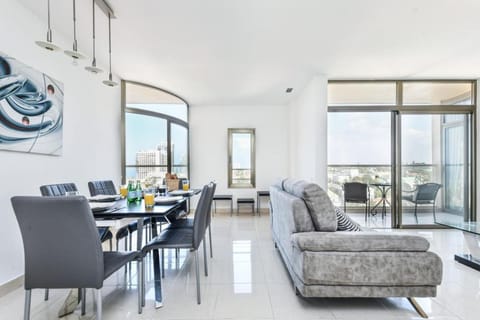 Herzliya Seaside Charming Home by Sea N' Rent Apartment in Herzliya