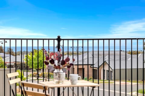 View (from property/room), Balcony/Terrace, Sea view