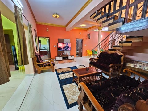 KALON ELPIS Tea Estate 4BHK Villa Villa in Kerala